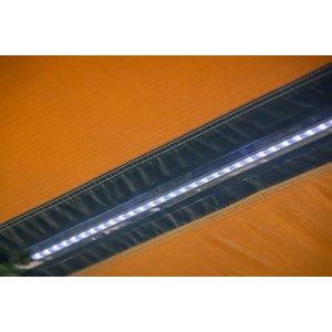 ARB melna alumīnija izvelkamā nojume ar apgaismojumu, 2m