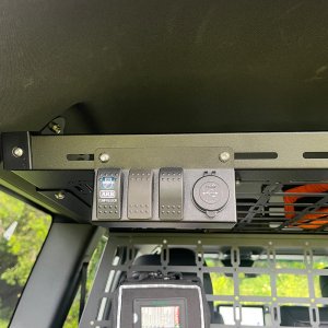 ALPINE SER SWTCH&PWER SCKT MNT SUITS ALPINE SER STORAGE SHELF