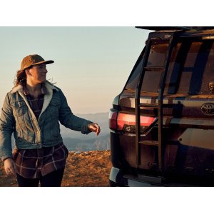 Toyota Sequoia (2023-Current) Ladder