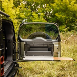 Drop-down tailgate table Bison Gear