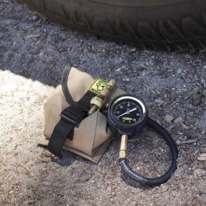 Rapid air deflator Smittybilt