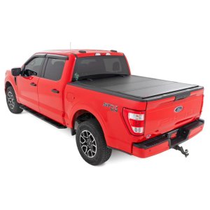 Hard bed cover tri-fold flip up Rough Country 5'7"