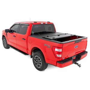 Hard bed cover tri-fold flip up Rough Country 5'7"