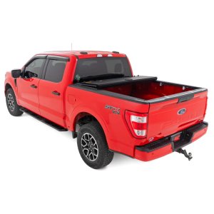 Hard bed cover tri-fold flip up Rough Country 5'7"