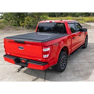 Hard bed cover tri-fold flip up Rough Country 5'7"