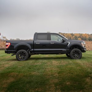 Lift kit with NX2 shocks BDS Lift 4"