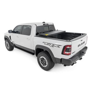 Hard bed cover tri-fold low profile Rough Country 6'4"