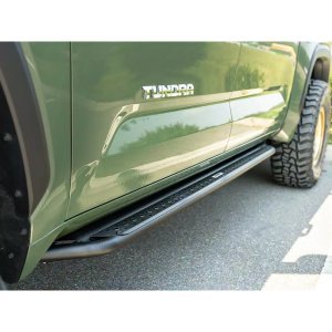 Side steps Go Rhino Dominator Xtreme DSS