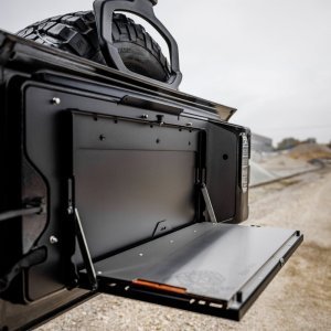Drop down tailgate table Bison Gear