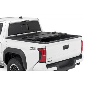 Hard bed cover tri-fold low profile Rough Country 5'