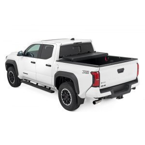 Hard bed cover tri-fold low profile Rough Country 5'