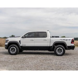 Hard bed cover tri-fold low profile Rough Country 5'7"