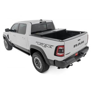 Hard bed cover tri-fold flip up Rough Country 6'4"