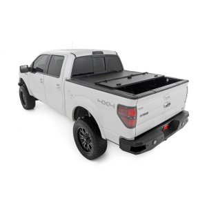 Hard bed cover tri-fold flip up Rough Country 6'7"