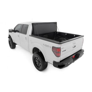 Hard bed cover tri-fold flip up Rough Country 6'7"