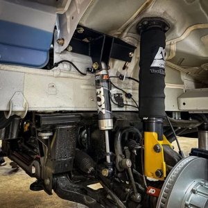Auxiliary front nitro shocks Agile Offroad & FOX Performance 2.0 IFP Lift 0-2"