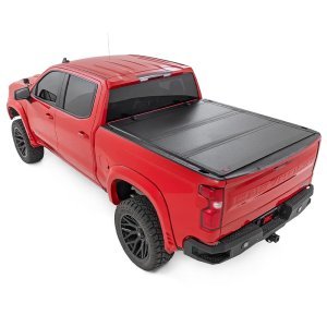 Hard bed cover tri-fold flip up Rough Country 5'8"