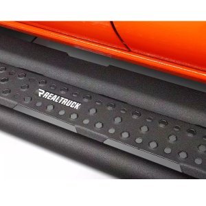 Side steps Go Rhino Dominator Xtreme D6