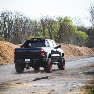Front and rear fender flares Husky Liners Pocket Style Rebel