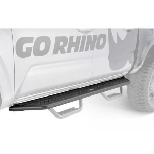 Side steps Go Rhino Dominator D6