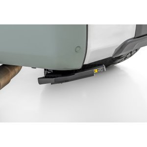 Retractable bed step Rough Country